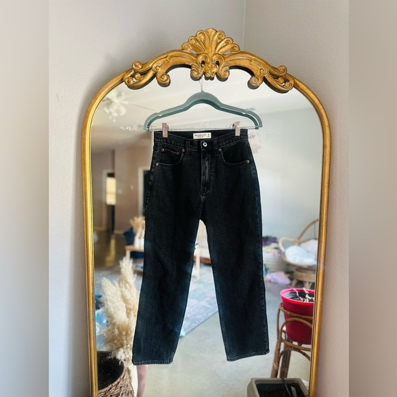 Abercrombie ankles straight black Highrise jeans size 2/26 short nwt - Picture 1 of 1